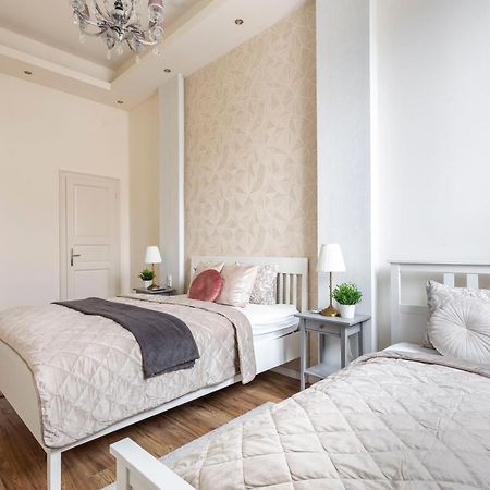 Luxurious Central Apartment In Liszt Ferenc Square ブダペスト エクステリア 写真