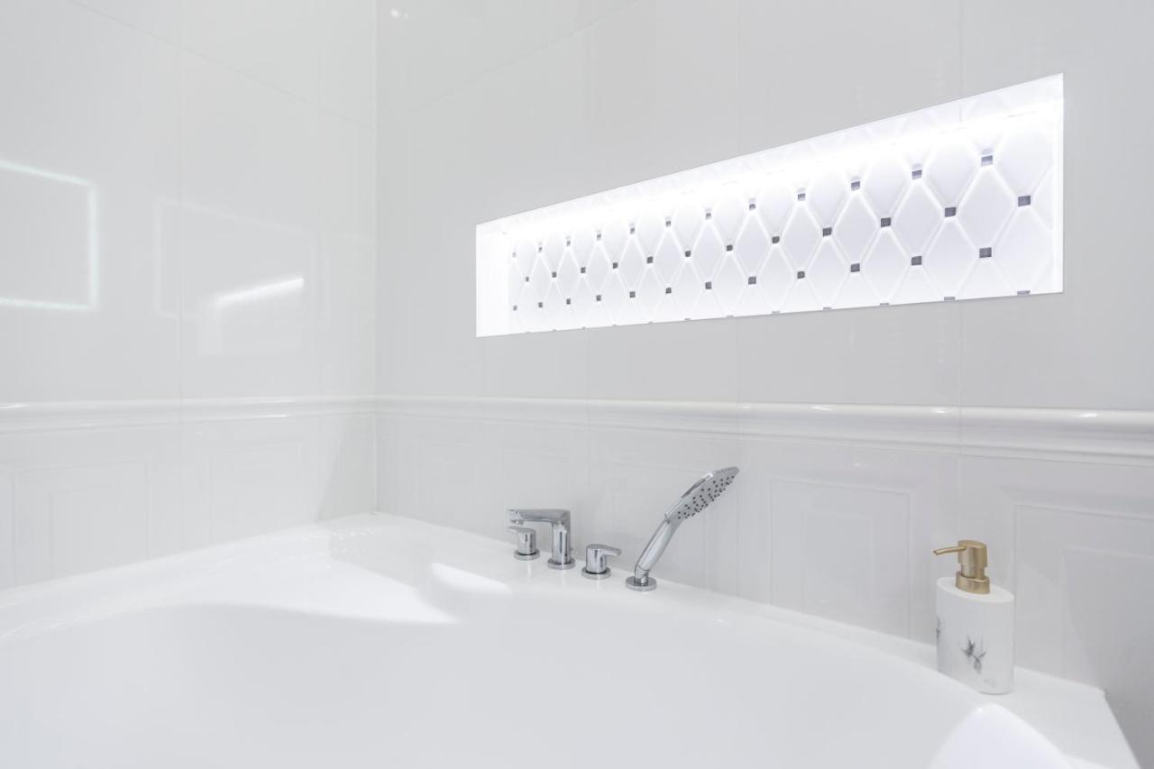 Luxurious Central Apartment In Liszt Ferenc Square ブダペスト エクステリア 写真