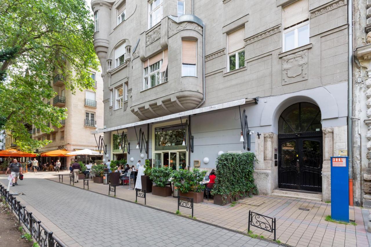 Luxurious Central Apartment In Liszt Ferenc Square ブダペスト エクステリア 写真